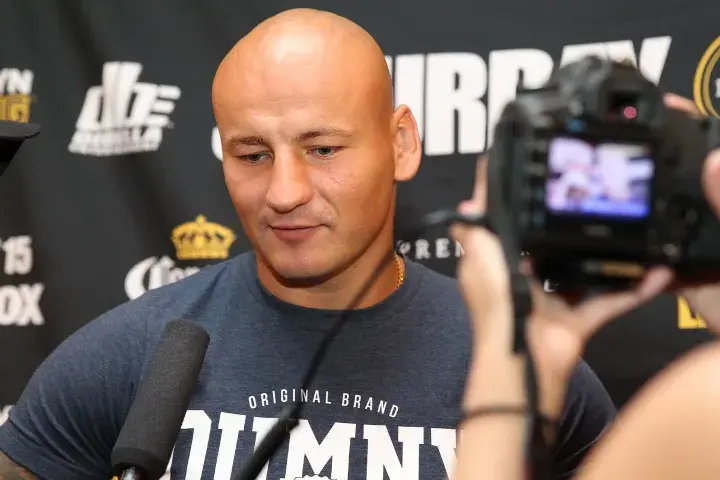 Szpilka Kownacki