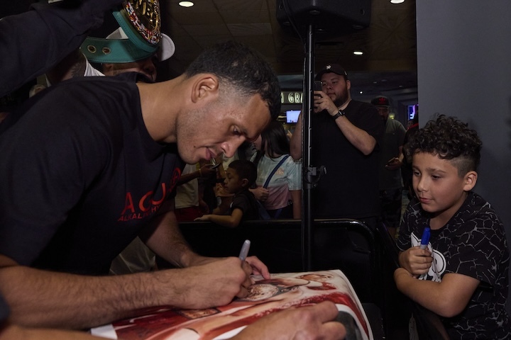 ‘Everyone will be on their feet for David Benavidez-David Morrell’