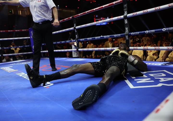 Photos: Zhilei Zhang-Deontay Wilder Fight