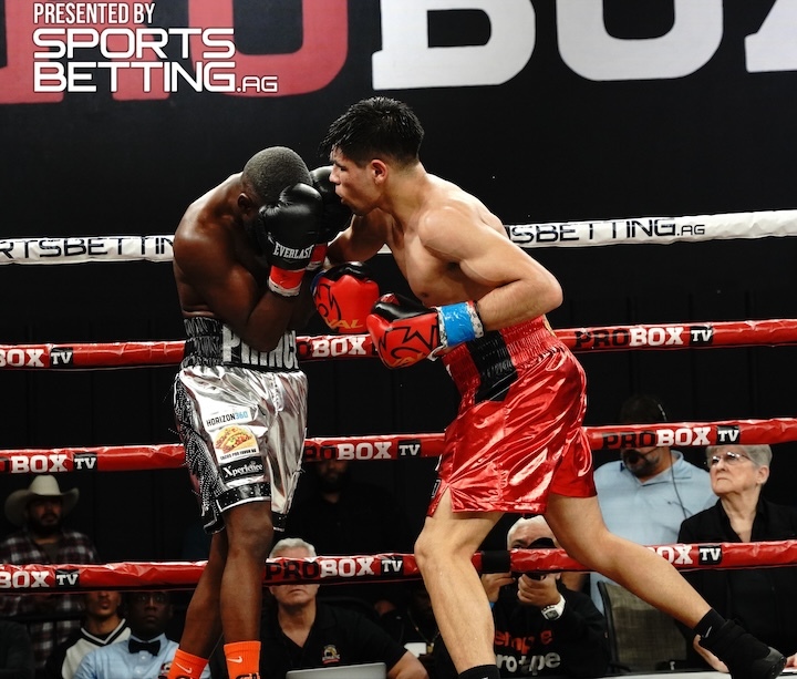 Omar Salcido finds new life in upset of Chris Colbert