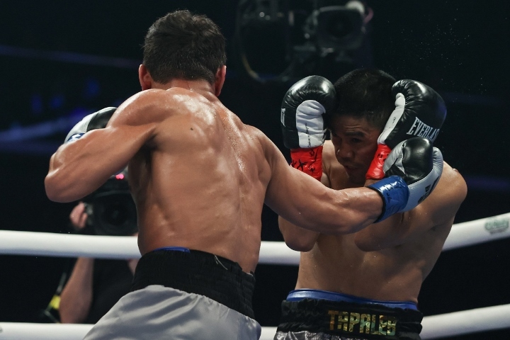 akhmadaliev-tapales-fight (10)