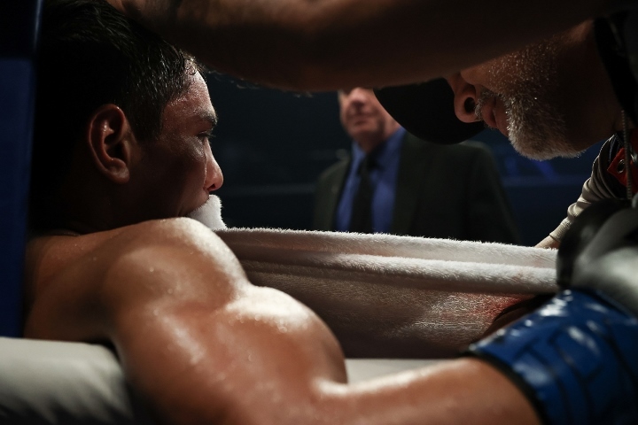 akhmadaliev-tapales-fight (23)