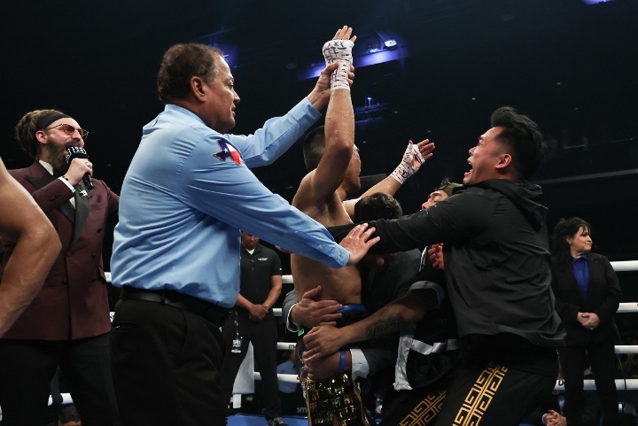 akhmadaliev-tapales-fight (3)