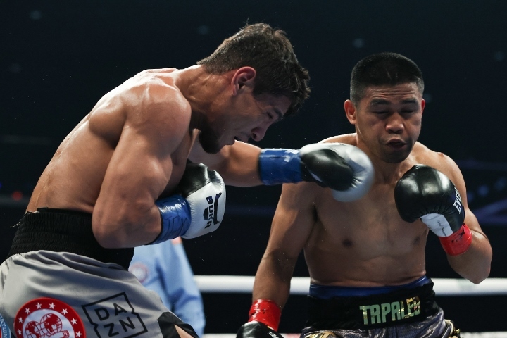 akhmadaliev-tapales-fight (9)