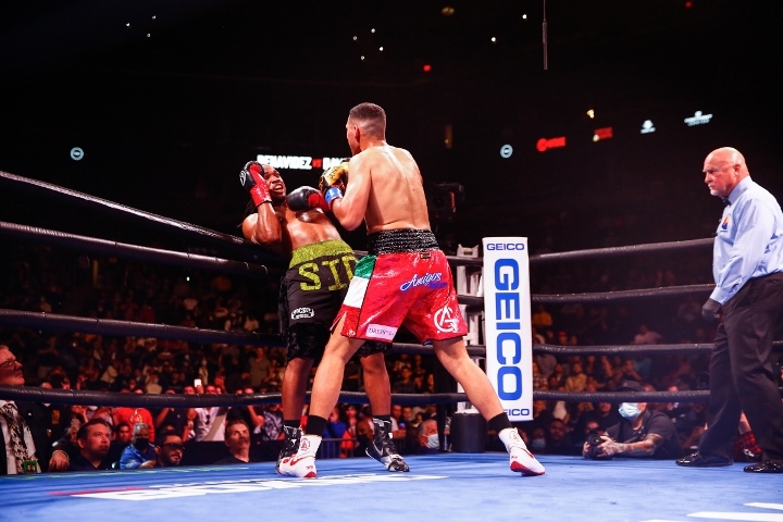 benavidez-davis-fight (9)