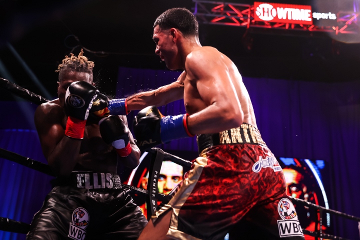 benavidez-ellis-fight (48)