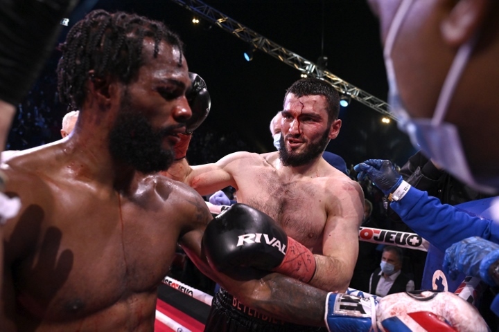 beterbiev-browne-fight (9)