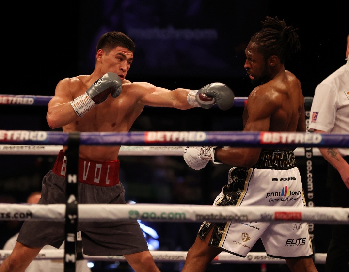 bivol-richards-fight (4)