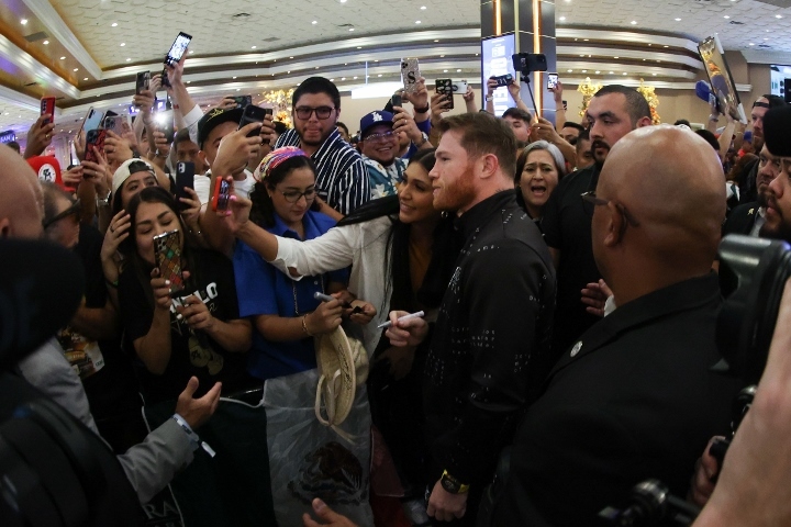 canelo-grand-arrival-ggg-trilogy (13)