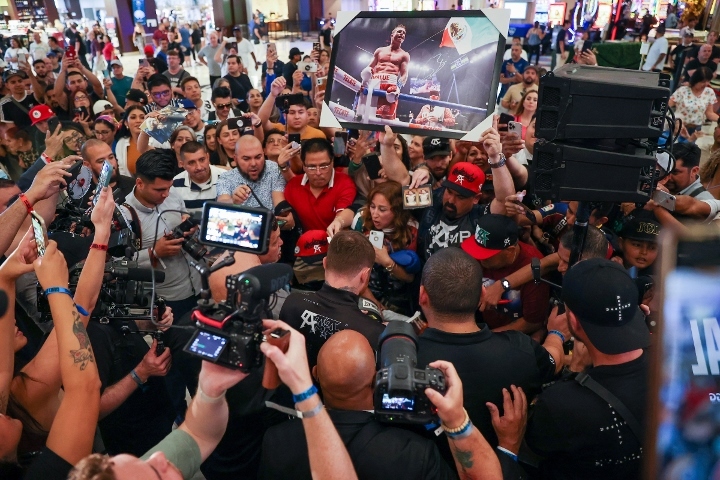 canelo-grand-arrival-ggg-trilogy (4)