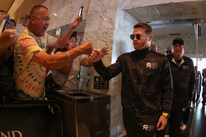 canelo-grand-arrival-ggg-trilogy (9)