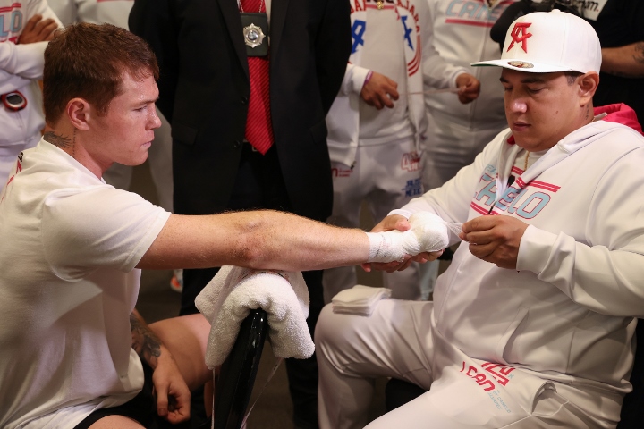 Eddy Reynoso dice que Saunders es un peleador duro y vaticina una buena pelea entre el británico y Saúl Canelo Álvarez.