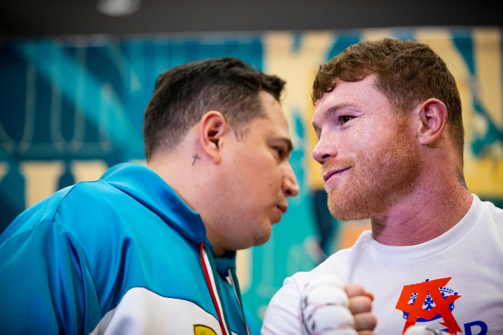 Eddy Reynoso aseguró que David Benavidez no ha ganado nada y enfrenta a peleadores de clase C.