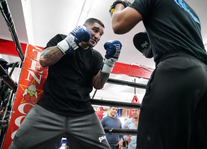 chris-arreola%20(9)_1619489993.jpg