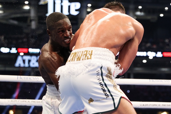 cissokho-conway-fight (21)