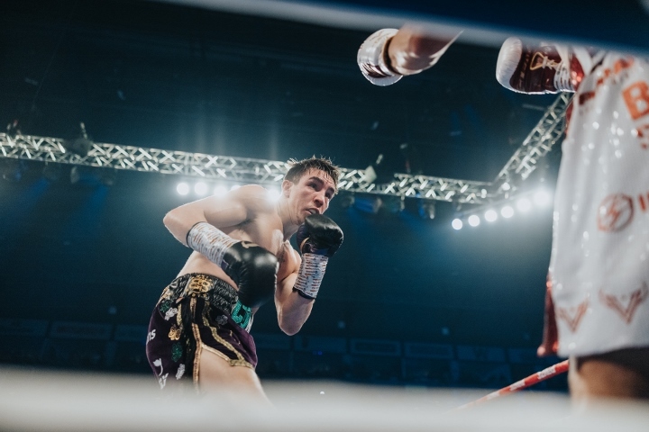 conlan-lopez-fight (8)