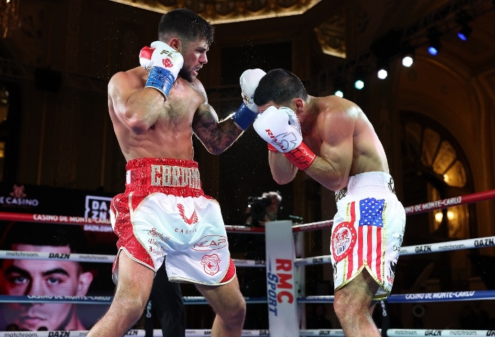 cordina-vazquez-fight (6)