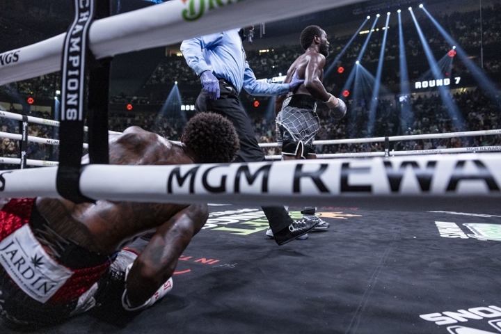 crawford-spence-fight (5)