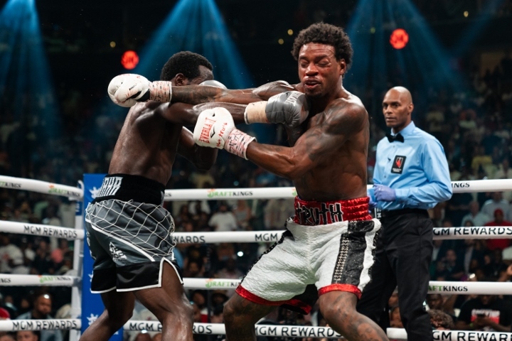 crawford-spence-fight-hafey (11)