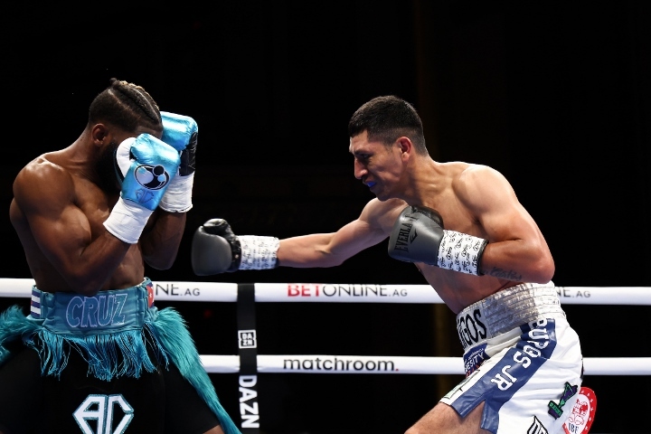 cruz-burgos-fight (1)