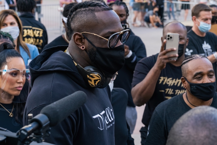 deontay-wilder-hafey (7)_1633493662