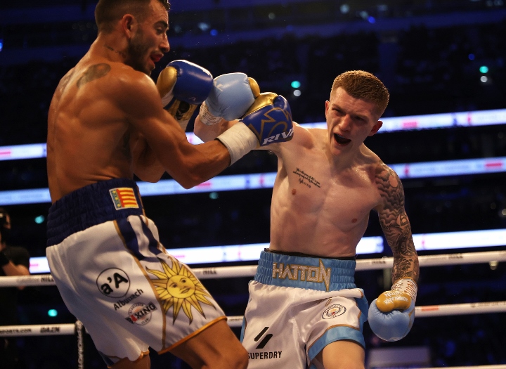 hatton-martinez-fight (8)