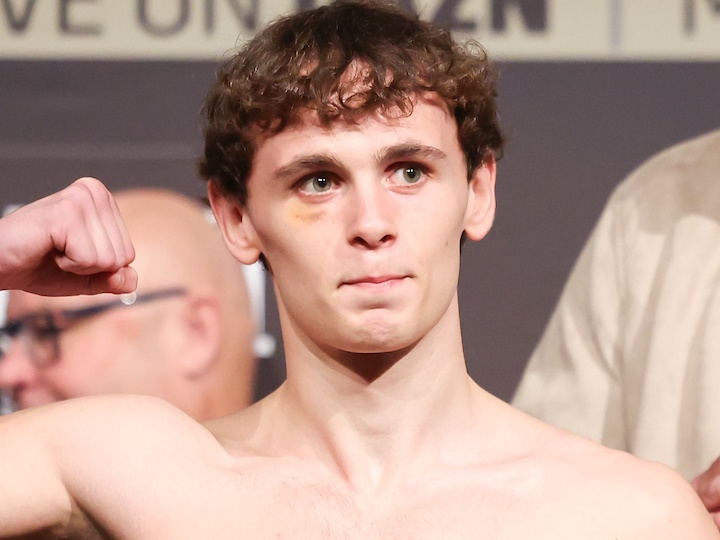 Jack Turner Blows Out Adam Yahaya In 1st Round Before Hometown Fans In