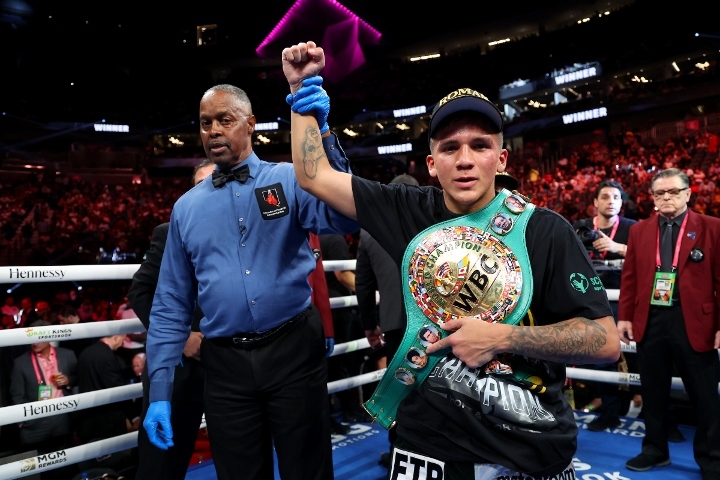 Photos: Bam Rodriguez Fends Off a Determined Gonzalez To Retain WBC ...