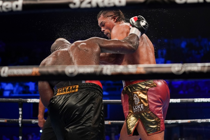 joyce-takam-fight (6)