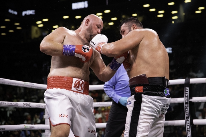 kownacki-demirezen-fight (7)