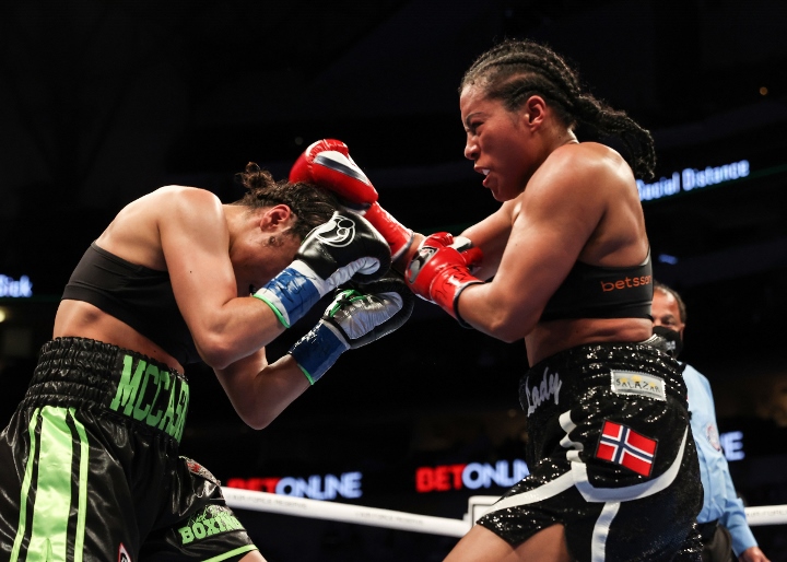 mccaskill-braekhus-fight (15)