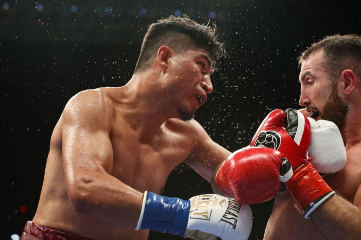 mikey-garcia-martin-fight (11)