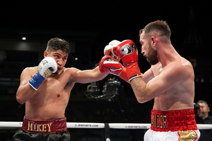 mikey-garcia-martin-fight (9)