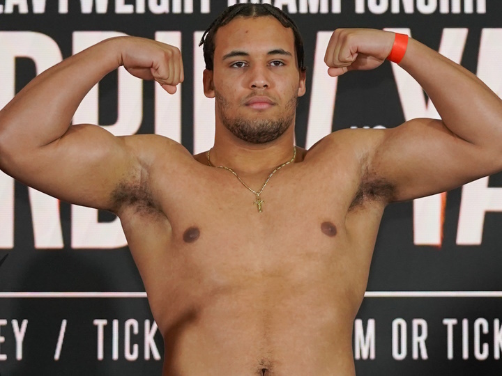 Moses Itauma Only Needs 23 Seconds To Win Pro Debut Boxing News