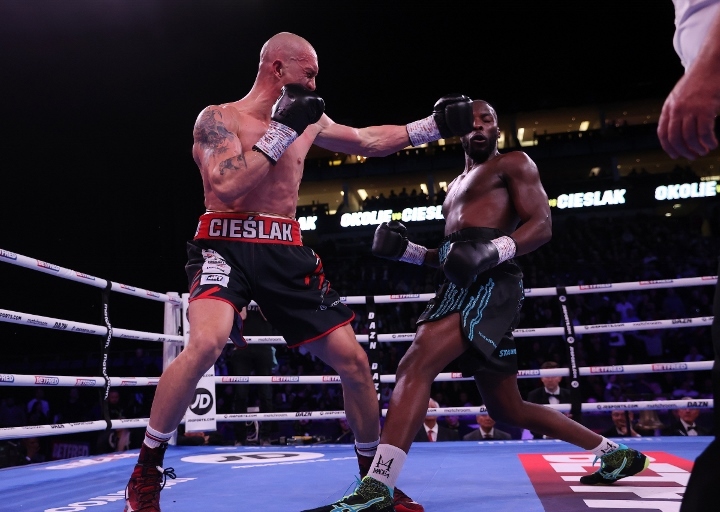 okolie-cieslak-fight (53)