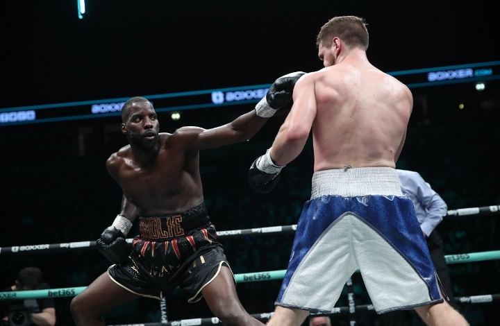 okolie-light-fight (11)