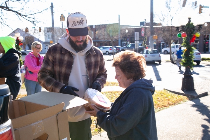 Caleb Plant to Host Ashland City Turkey Giveaway