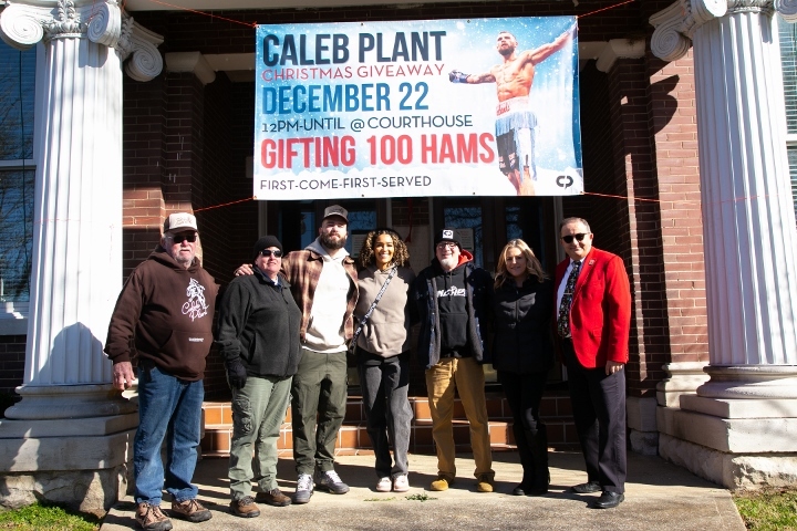 Pictures: Caleb Plant Embraced By Hometown at Xmas Ham Giveaway