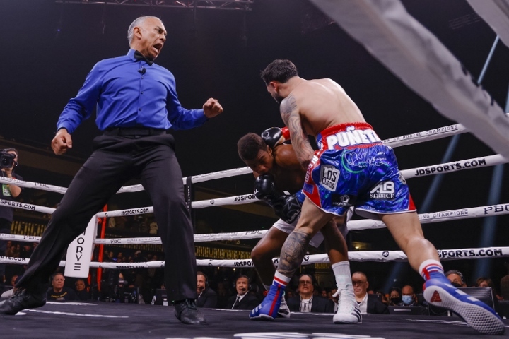 rivera-adorno-fight (3)