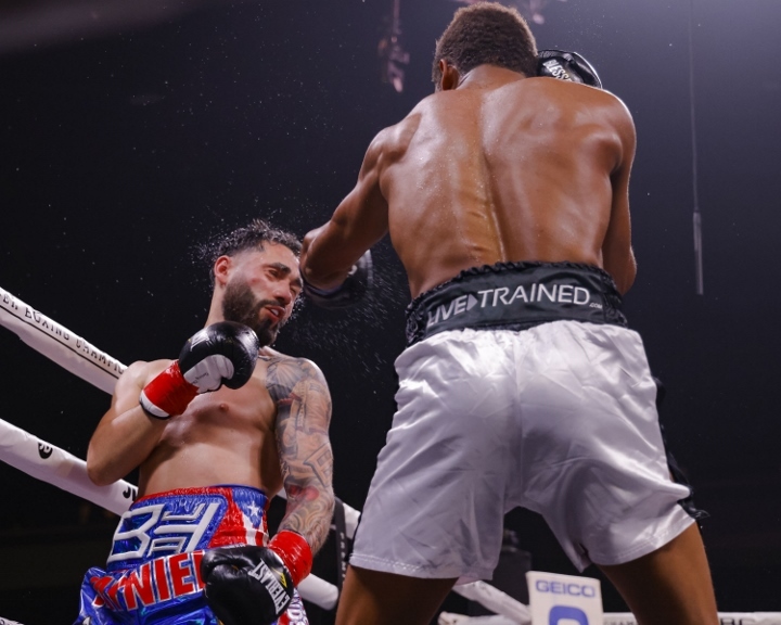 rivera-adorno-fight (7)