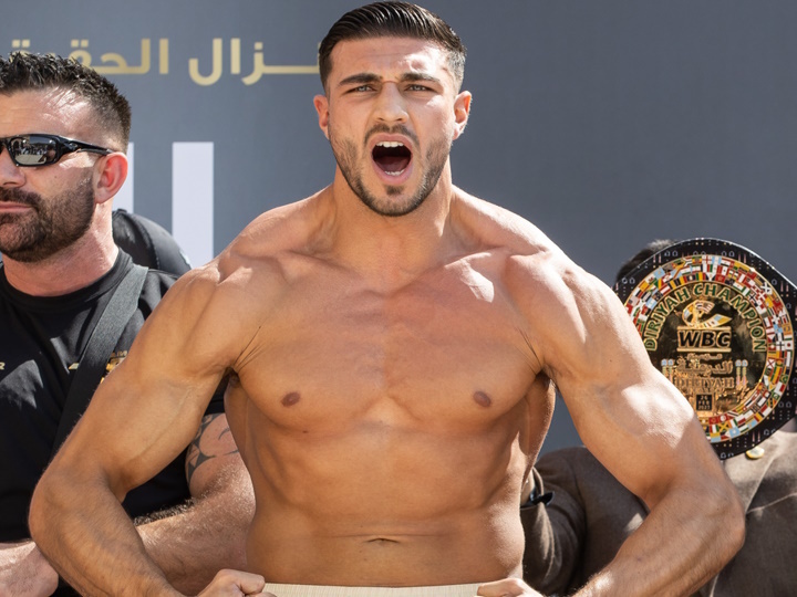 Tommy Fury Overcomes Late Knockdown, Decisions Jake Paul Over Eight